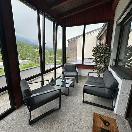 Best View Ap With Parking And 2 Bathrooms Sinaia Exterior foto