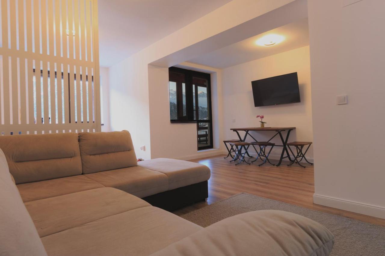 Best View Ap With Parking And 2 Bathrooms Sinaia Exterior foto