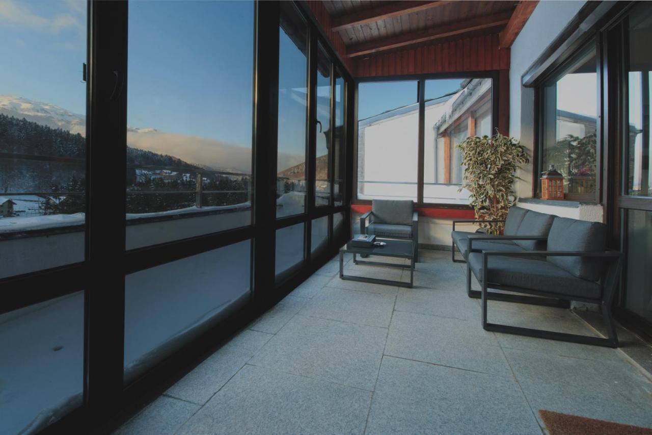 Best View Ap With Parking And 2 Bathrooms Sinaia Exterior foto
