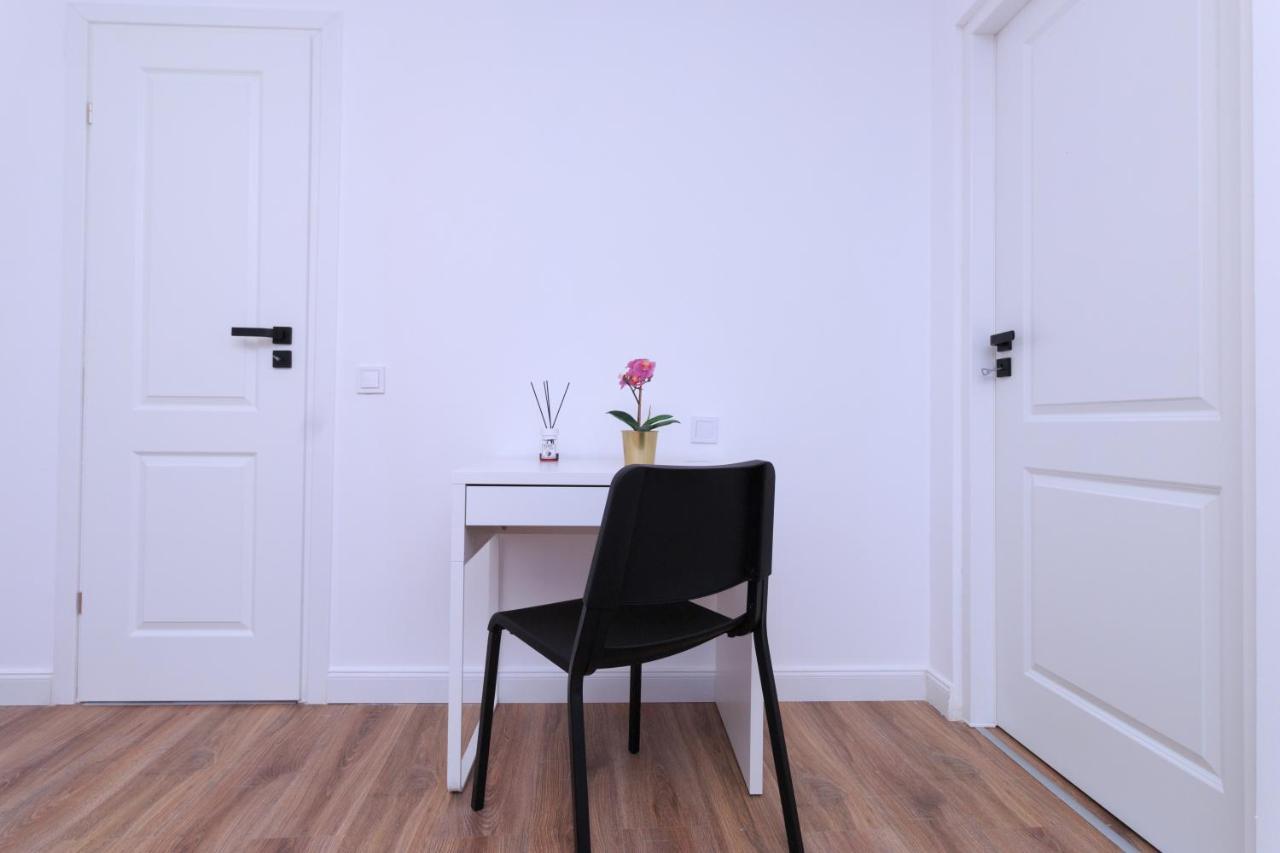 Best View Ap With Parking And 2 Bathrooms Sinaia Exterior foto