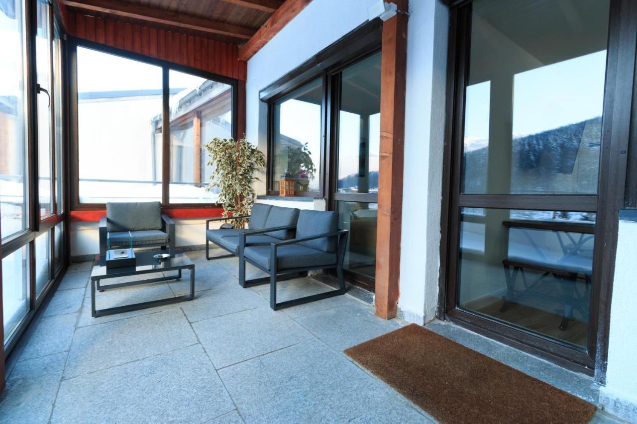 Best View Ap With Parking And 2 Bathrooms Sinaia Exterior foto