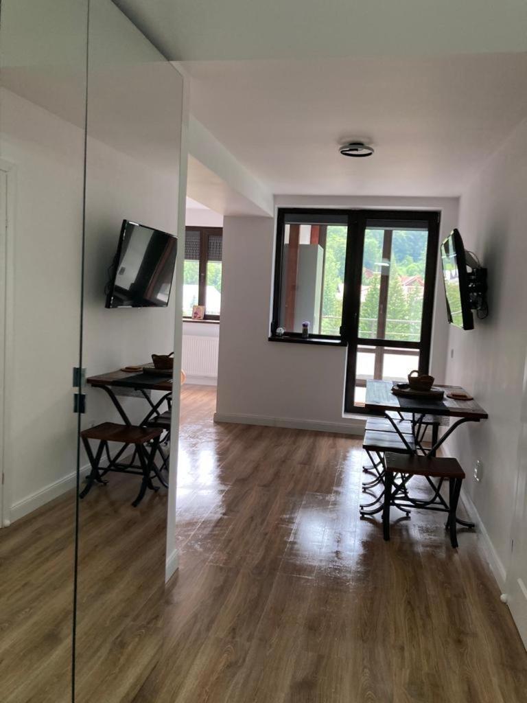 Best View Ap With Parking And 2 Bathrooms Sinaia Exterior foto