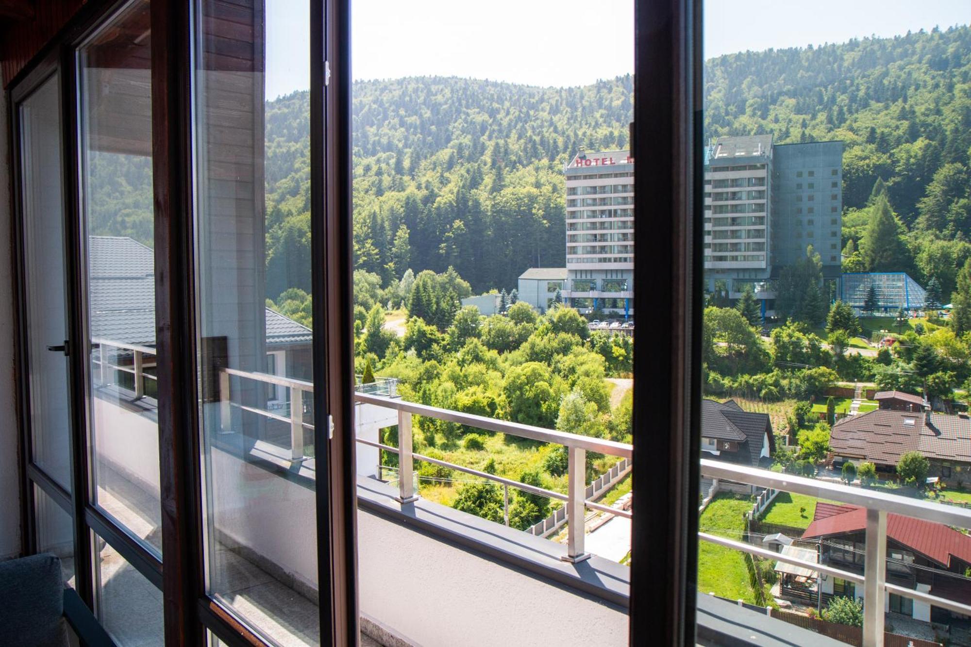 Best View Ap With Parking And 2 Bathrooms Sinaia Exterior foto