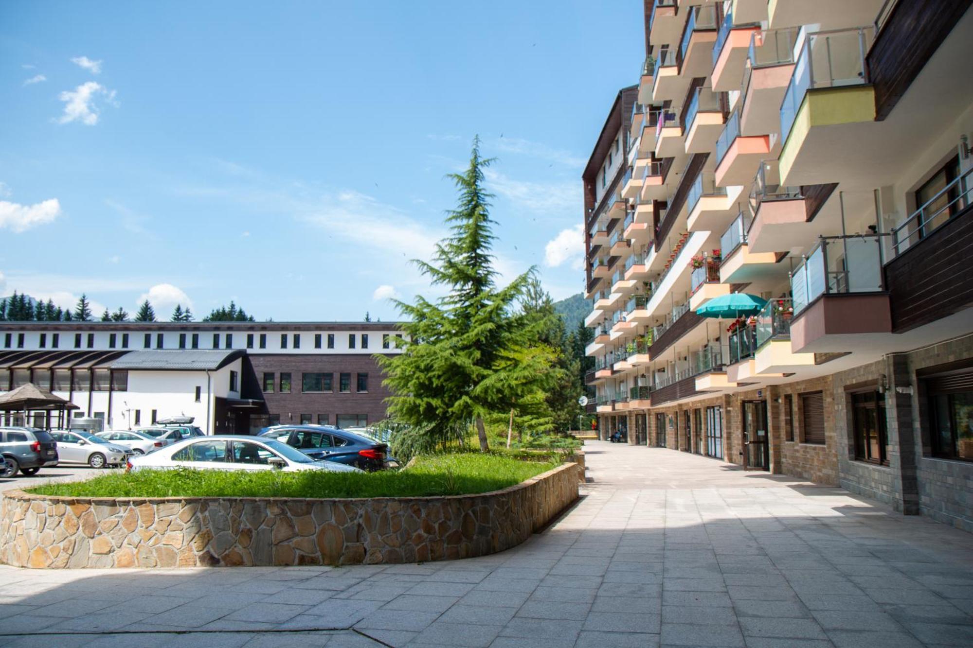 Best View Ap With Parking And 2 Bathrooms Sinaia Exterior foto