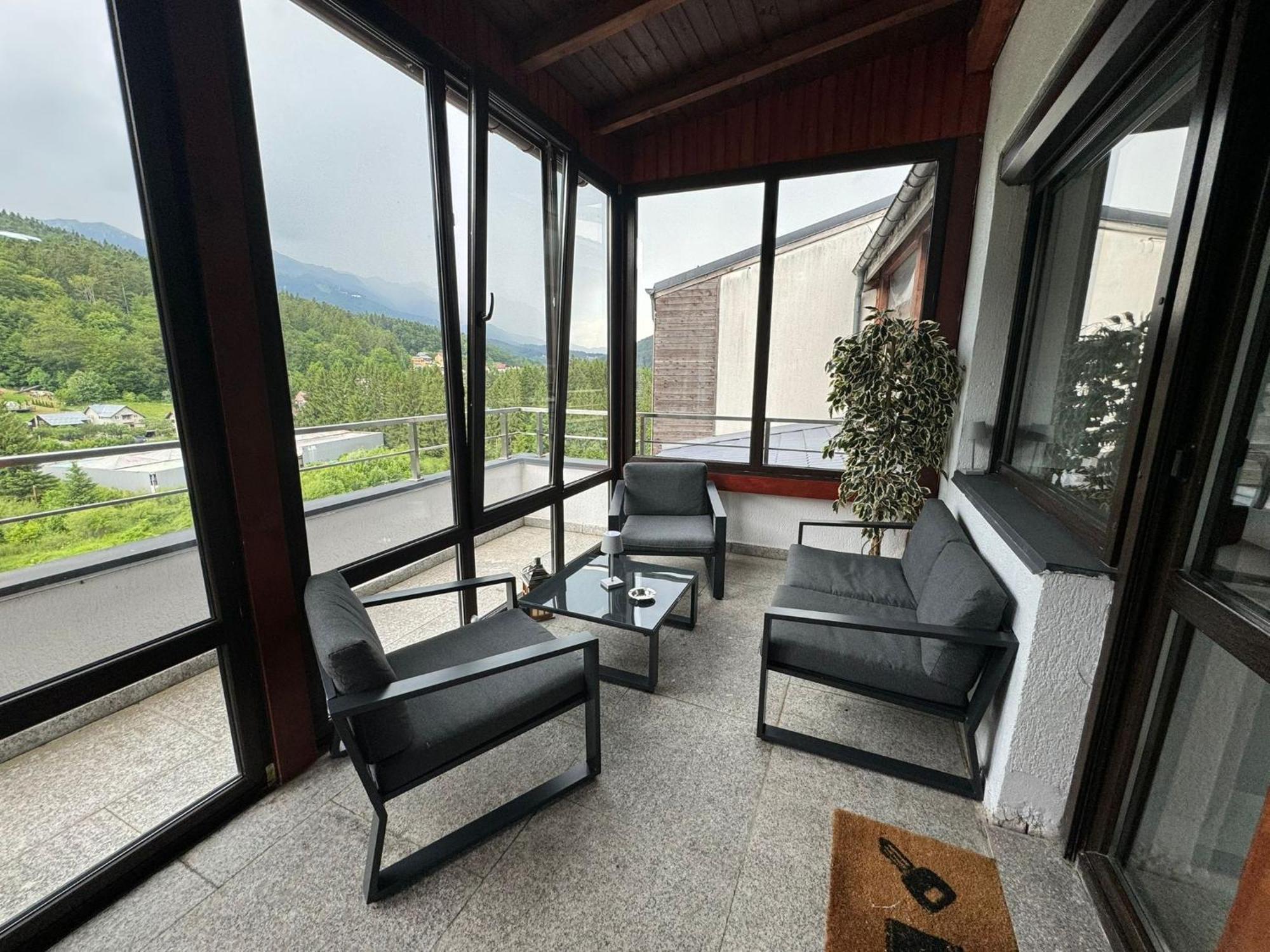 Best View Ap With Parking And 2 Bathrooms Sinaia Exterior foto