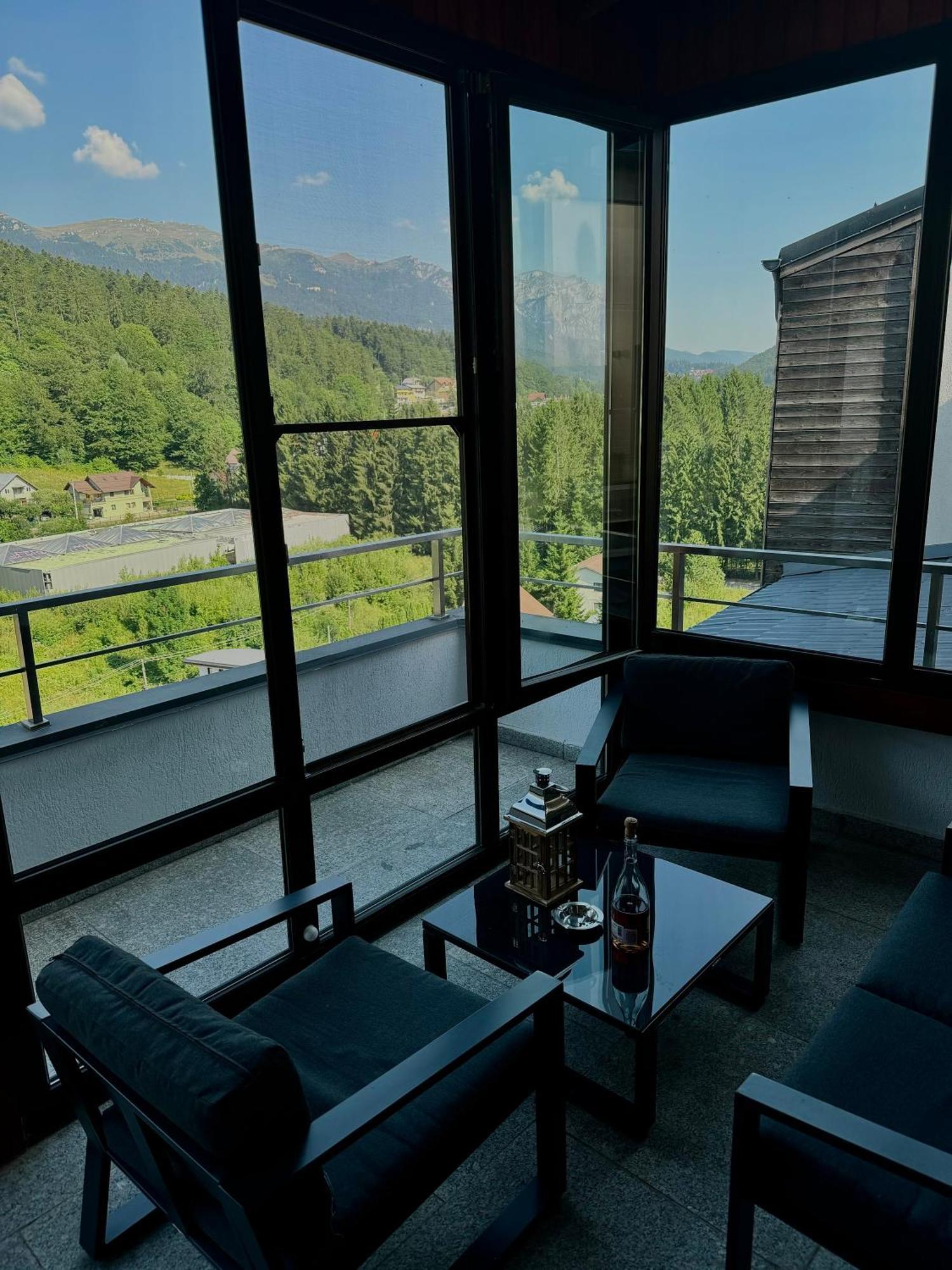 Best View Ap With Parking And 2 Bathrooms Sinaia Exterior foto